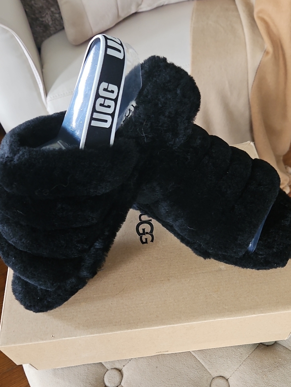 UGG "Fluff Yeah Slide" Black Lamb Fur Size 10M/ NWT